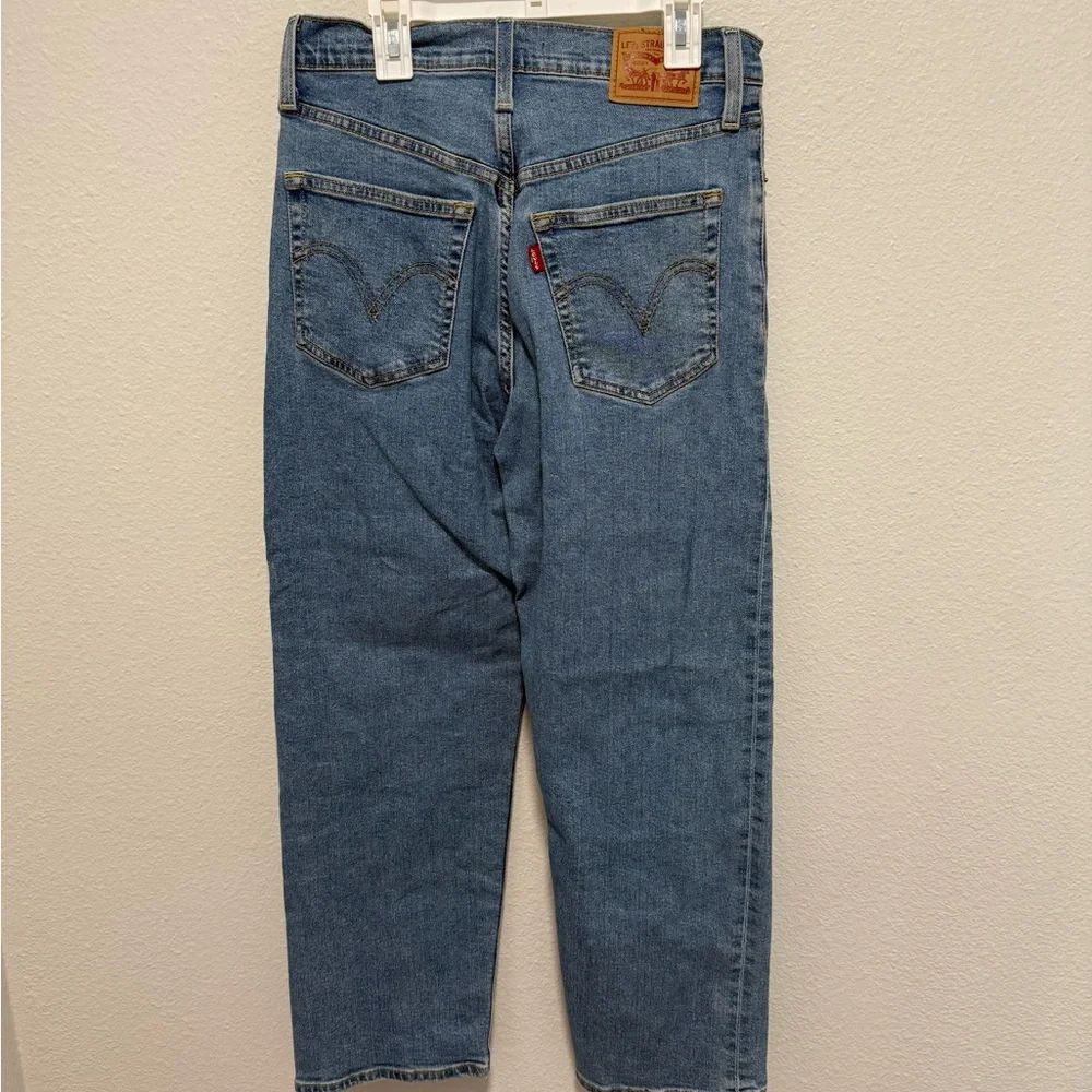 Levi's Women's Medium Wash Ribcage Straight Ankle Jeans Size 28 - Picture 3 of 8